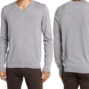 Theory Men’s V-neck  100% wool long sleeve solid sweater size XXL, NWT